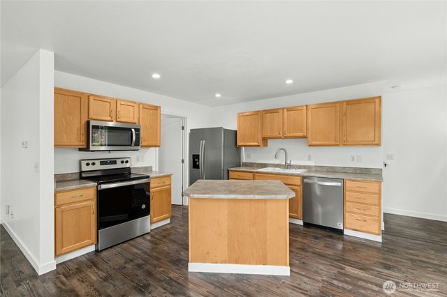 9424 187th Street Ct E, Puyallup, WA 98375