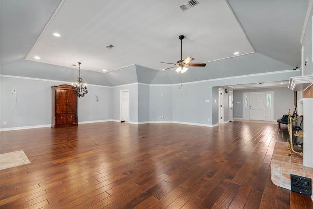 904 Holland Street, Navasota, TX 77868