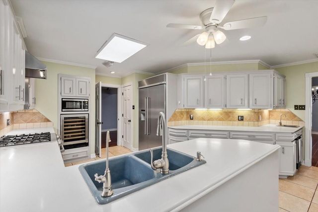 904 Holland Street, Navasota, TX 77868