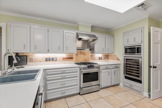 904 Holland Street, Navasota, TX 77868