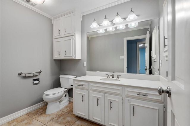 904 Holland Street, Navasota, TX 77868