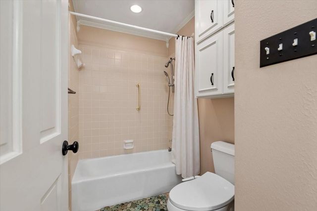 904 Holland Street, Navasota, TX 77868