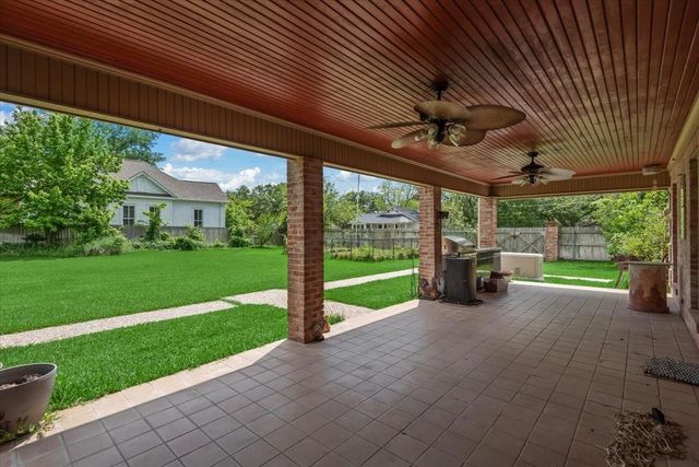 904 Holland Street, Navasota, TX 77868