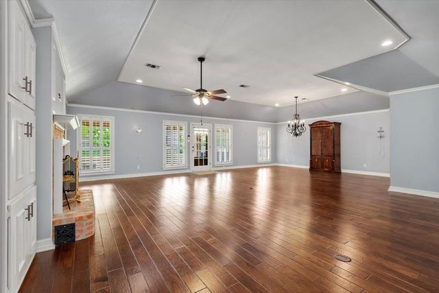 904 Holland Street, Navasota, TX 77868