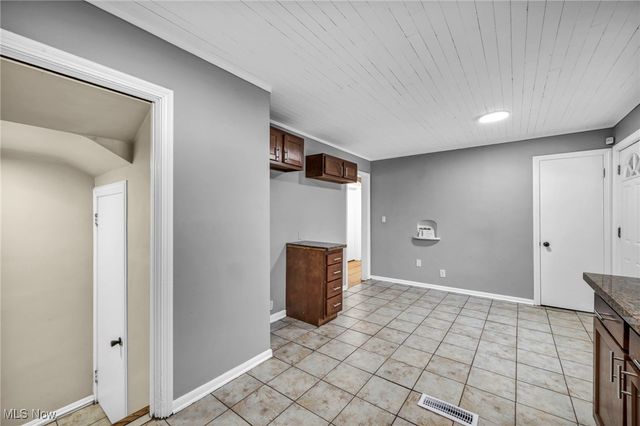 2010 E 221st Street, Euclid, OH 44117