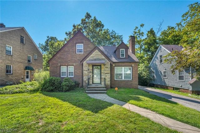 2010 E 221st Street, Euclid, OH 44117