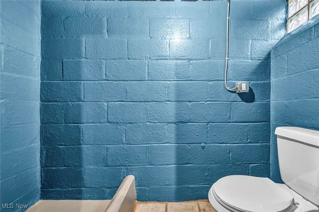 2010 E 221st Street, Euclid, OH 44117