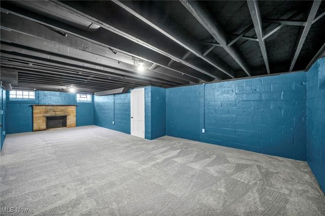 2010 E 221st Street, Euclid, OH 44117