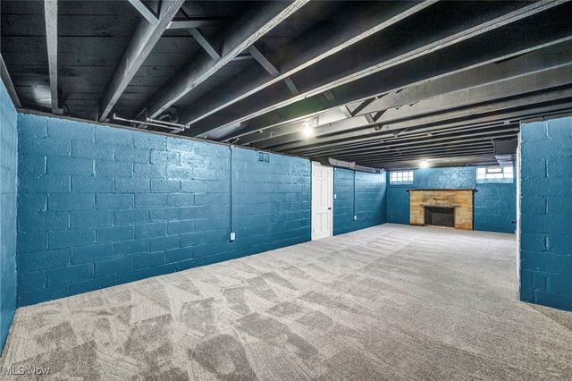 2010 E 221st Street, Euclid, OH 44117