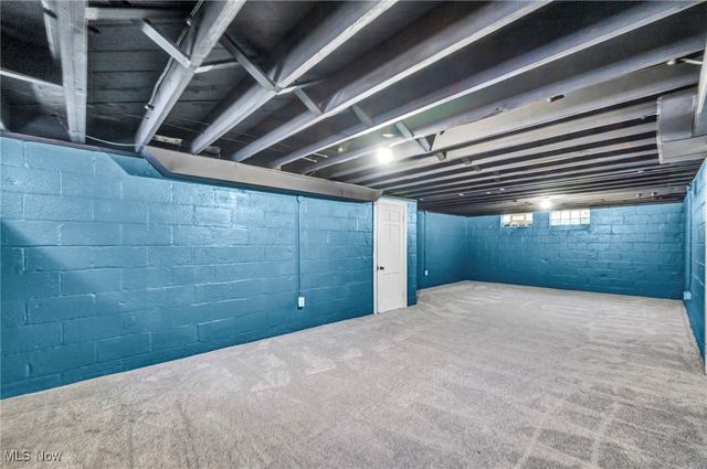 2010 E 221st Street, Euclid, OH 44117