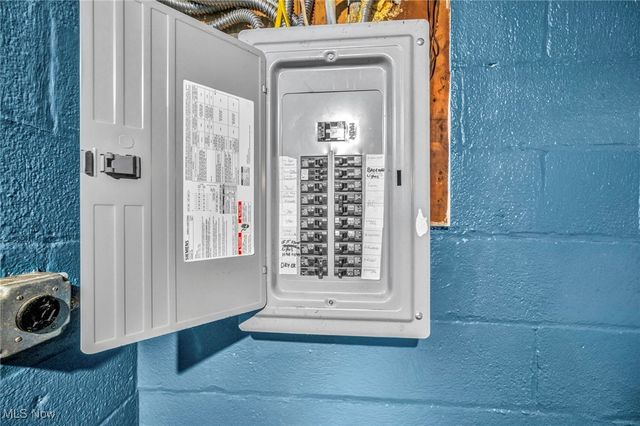 2010 E 221st Street, Euclid, OH 44117