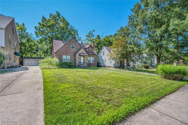 2010 E 221st Street, Euclid, OH 44117