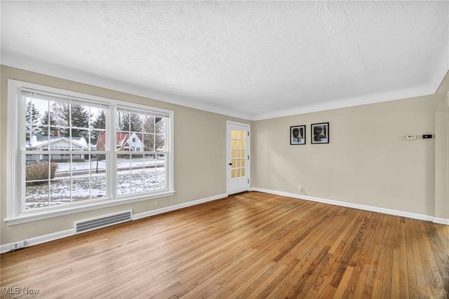 2010 E 221st Street, Euclid, OH 44117