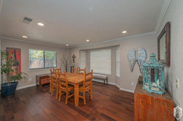 804 Hillswood Ct, Oakdale, CA 95361