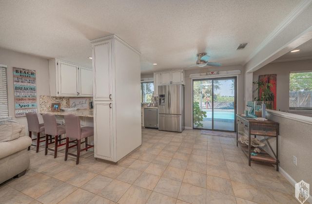 804 Hillswood Ct, Oakdale, CA 95361