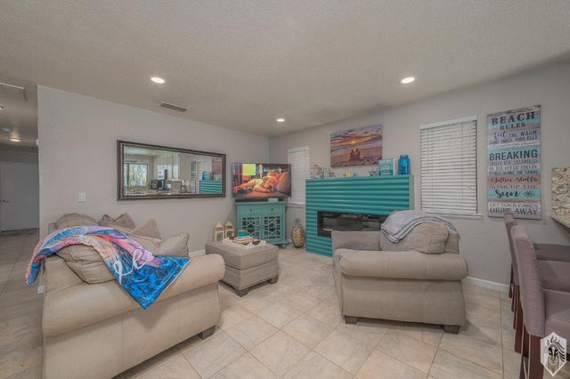 804 Hillswood Ct, Oakdale, CA 95361