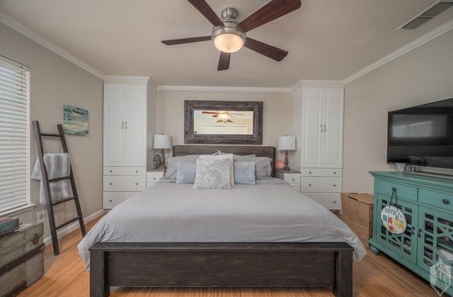 804 Hillswood Ct, Oakdale, CA 95361