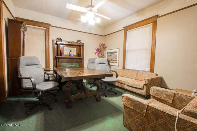 701 N Saint Vrain Street, El Paso, TX 79902