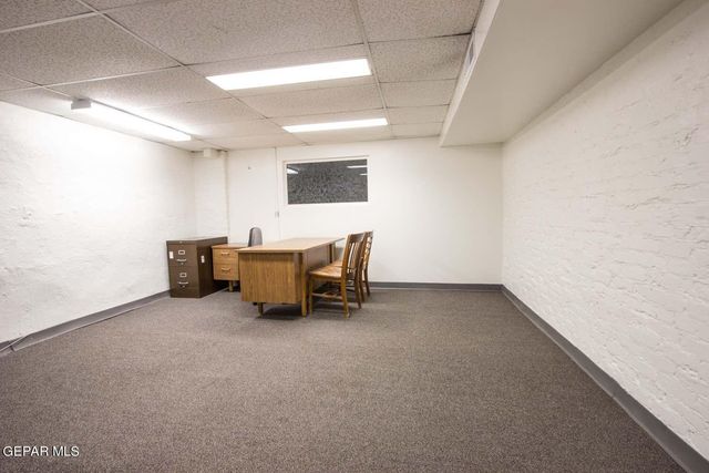 701 N Saint Vrain Street, El Paso, TX 79902