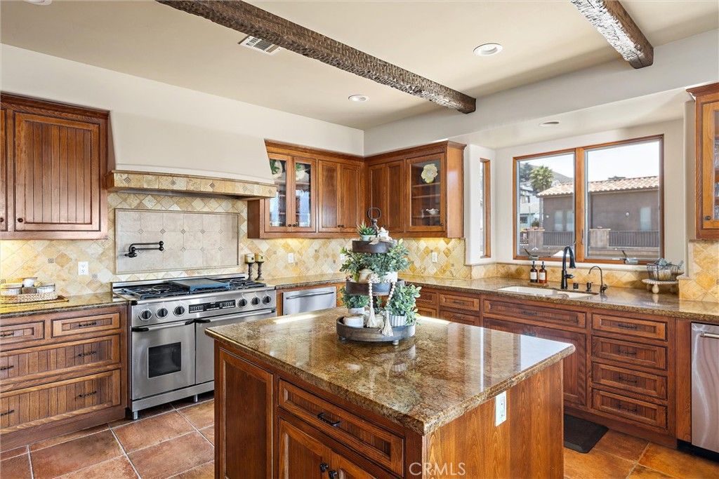 Image 2 of property listing at 36 Ash Avenue, Cayucos, CA 93430