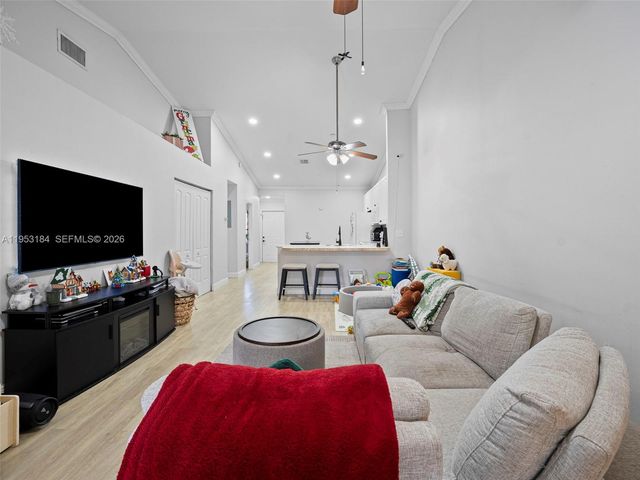 11065 NW 38th Pl 0, Sunrise, FL 33351