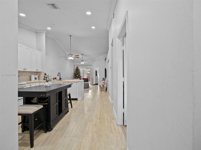 11065 NW 38th Pl 0, Sunrise, FL 33351