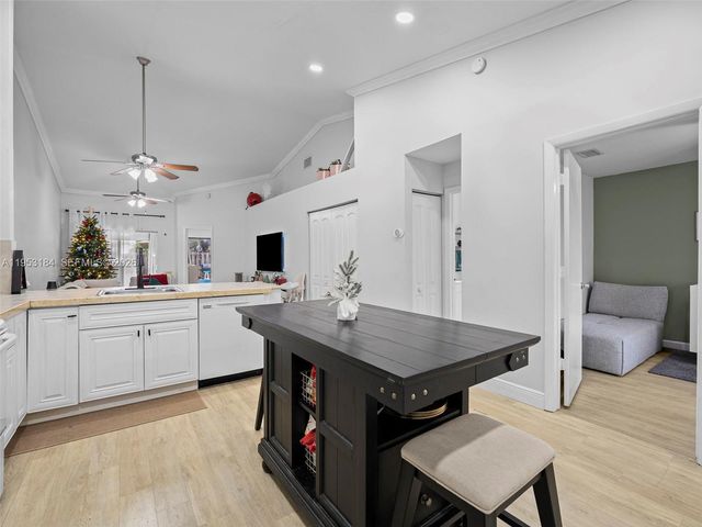 11065 NW 38th Pl 0, Sunrise, FL 33351