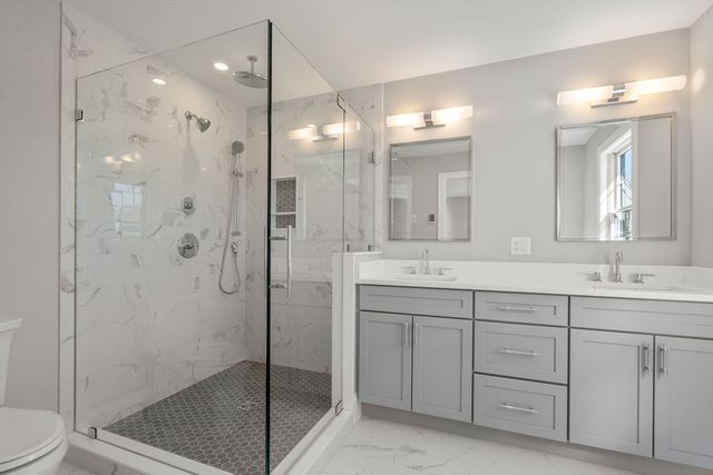 273 Edenfield Ave. 273, Watertown, MA 02472