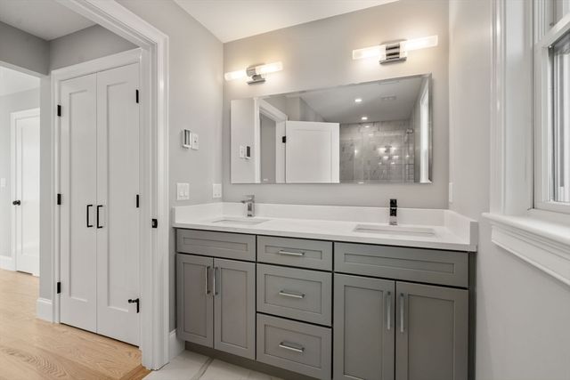 273 Edenfield Ave. 273, Watertown, MA 02472