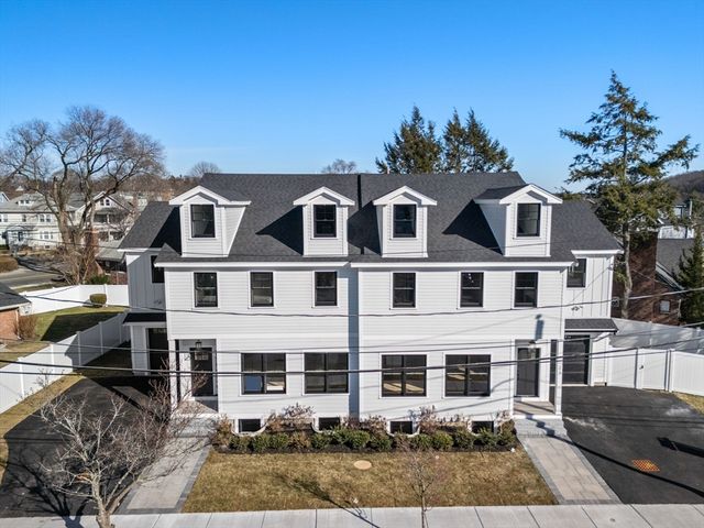 273 Edenfield Ave. 273, Watertown, MA 02472