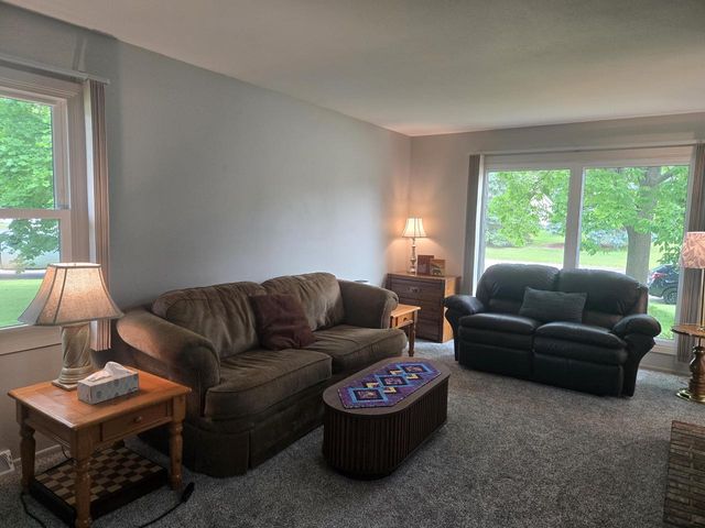 1009 Georgetown TERRACE, Beaver Dam, WI 53916