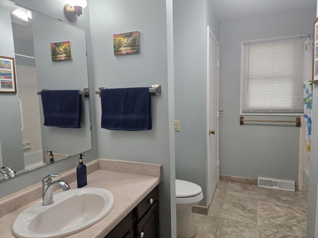 1009 Georgetown TERRACE, Beaver Dam, WI 53916