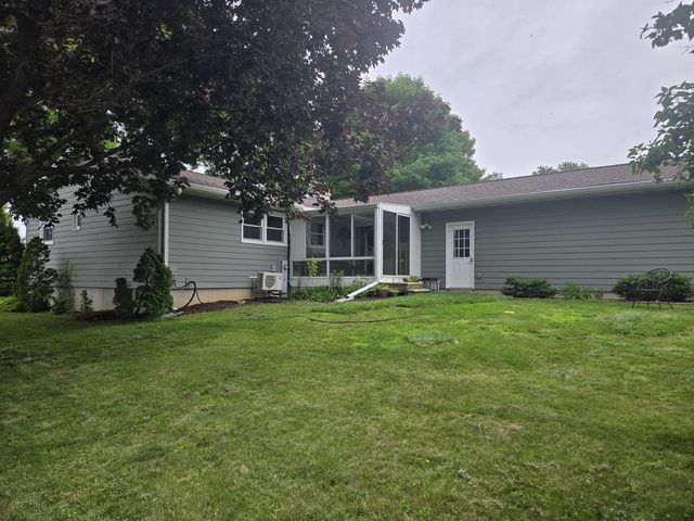 1009 Georgetown TERRACE, Beaver Dam, WI 53916