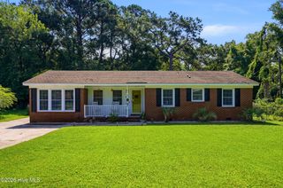 5021 Ilex Drive, Wilmington, NC 28412
