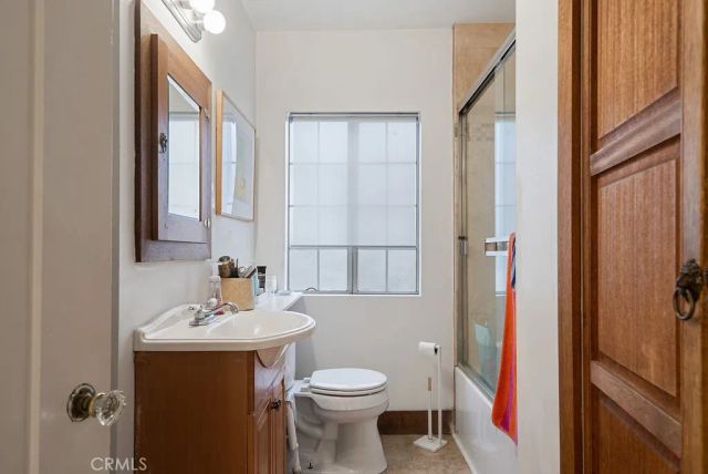 1119 Princeton Drive, Glendale, CA 91205