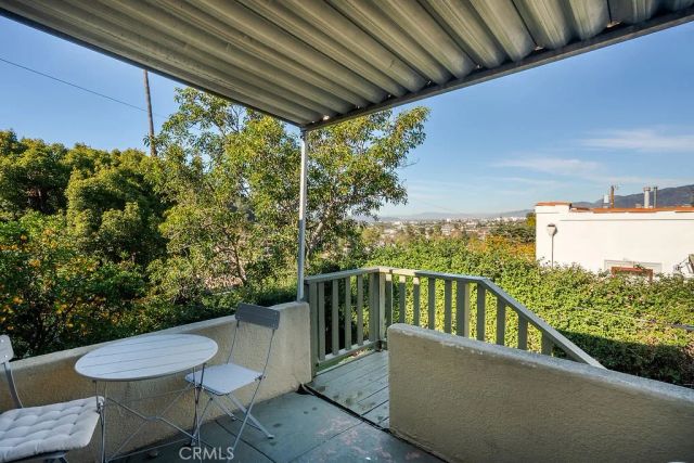 1119 Princeton Drive, Glendale, CA 91205