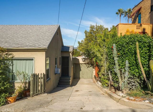 1119 Princeton Drive, Glendale, CA 91205