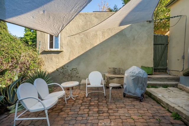 1119 Princeton Drive, Glendale, CA 91205