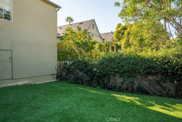 1119 Princeton Drive, Glendale, CA 91205