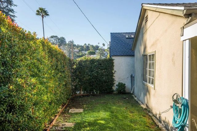 1119 Princeton Drive, Glendale, CA 91205