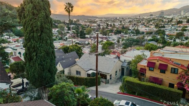 1119 Princeton Drive, Glendale, CA 91205