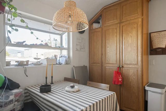 1119 Princeton Drive, Glendale, CA 91205