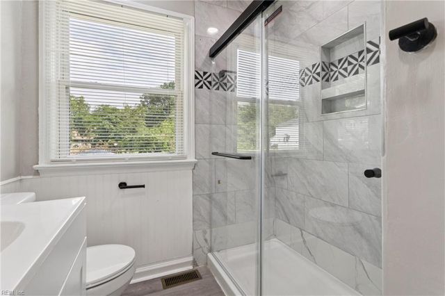 1250 Hampton AVE, Newport News, VA 23607