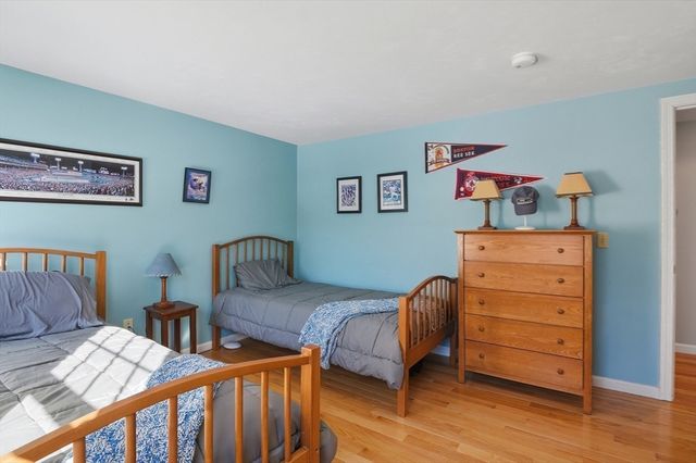 17 Stone Avenue, Shrewsbury, MA 01545