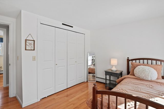 17 Stone Avenue, Shrewsbury, MA 01545