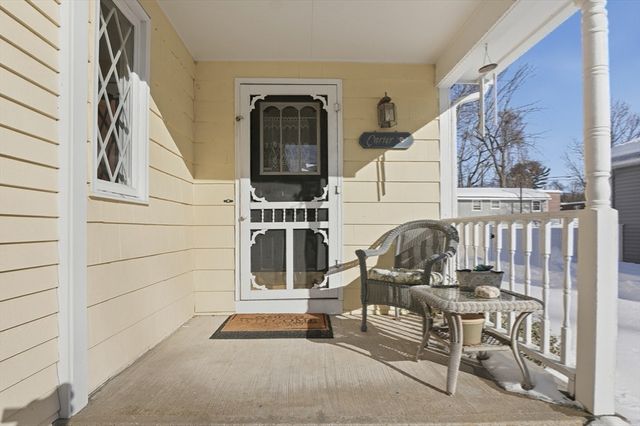 17 Stone Avenue, Shrewsbury, MA 01545