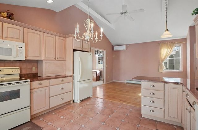 17 Stone Avenue, Shrewsbury, MA 01545