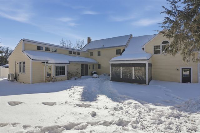 17 Stone Avenue, Shrewsbury, MA 01545