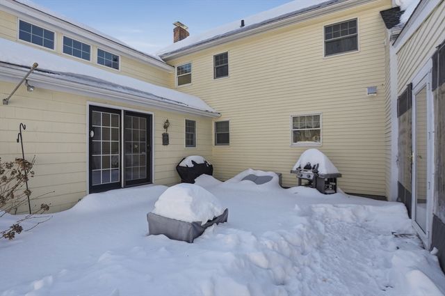 17 Stone Avenue, Shrewsbury, MA 01545