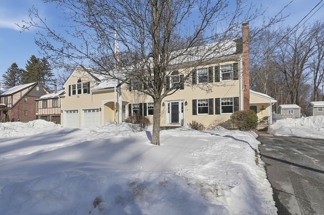17 Stone Avenue, Shrewsbury, MA 01545